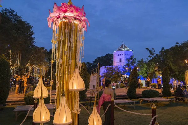 Фонарь Loy Krathong Форте Сумен Парке Santichaiparakan Банглампху Городе Бангкок — стоковое фото