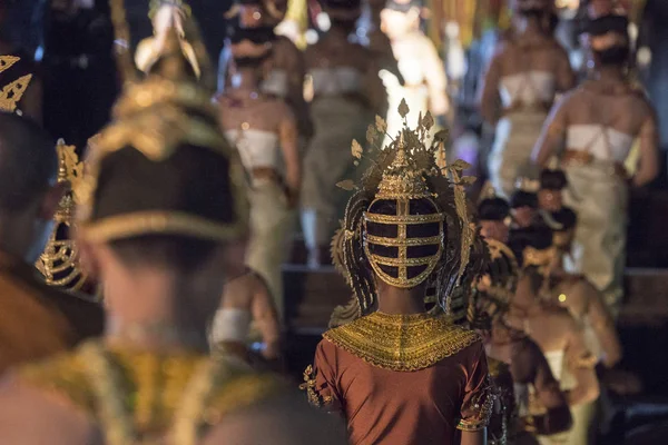 Abito Tradizionale Khmer Danza Ragazze Alle Rovine Del Tempio Khmer — Foto Stock