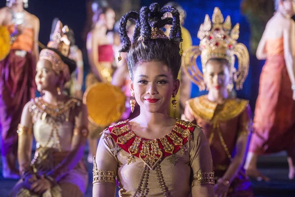 Vestimenta Tradicional Chicas Danza Jemer Las Ruinas Del Templo Jemer — Foto de Stock