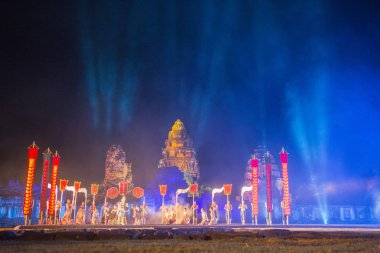 ses ve ışık gösterisi Khmer Tapınağı kalıntıları Provinz Nakhon Ratchasima Tayland Isan içinde Phimai Phimai Festivali. Tayland, Phimai, Kasım, 2017