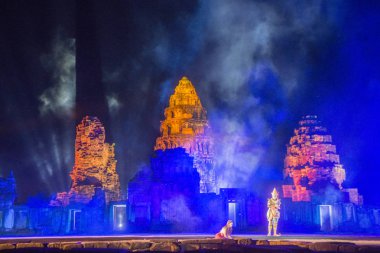 ses ve ışık gösterisi Khmer Tapınağı kalıntıları Provinz Nakhon Ratchasima Tayland Isan içinde Phimai Phimai Festivali. Tayland, Phimai, Kasım, 2017