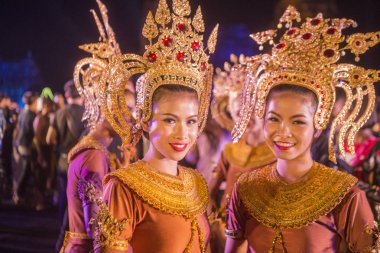 ses ve ışık gösterisi Khmer Tapınağı kalıntıları Provinz Nakhon Ratchasima Tayland Isan içinde Phimai Phimai Festivali. Tayland, Phimai, Kasım, 2017
