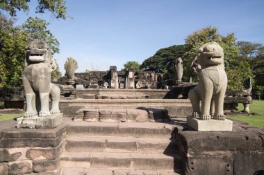 Khmer Tapınağı kalıntıları Provinz Nakhon Ratchasima Tayland Isan içinde Phimai şehir içinde Phimai Festivali'nde Phimai tarihi park. Tayland, Phimai, Kasım, 2017