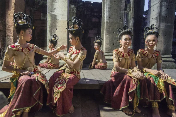 Vestido Tradicional Khmer Dança Meninas Templo Khmer Ruínas Festival Phimai — Fotografia de Stock