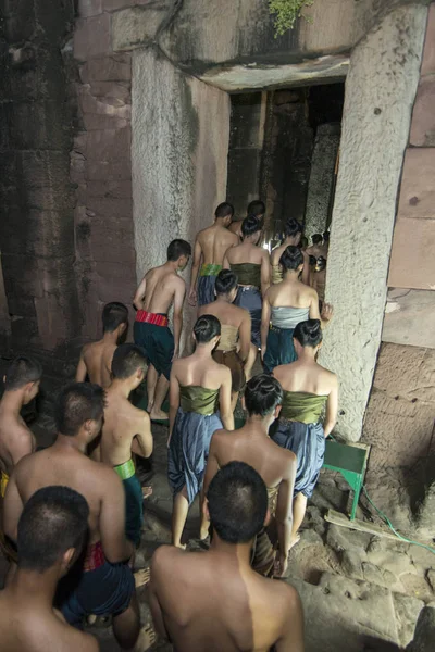 Traditionelle Khmer Tanzmädchen Auf Den Khmer Tempelruinen Beim Phimai Festival — Stockfoto