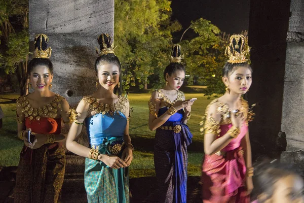 Vestido Tradicional Khmer Dança Meninas Templo Khmer Ruínas Festival Phimai — Fotografia de Stock