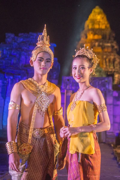 在泰国 Phimai Provinz 空叻差的 Phimai 在高棉庙遗址上的音响和灯光表演 Phimai 2017年11月 — 图库照片