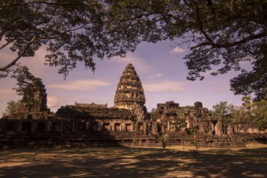 Khmer Tapınağı kalıntıları Provinz Nakhon Ratchasima Tayland Isan içinde Phimai şehir içinde Phimai Festivali'nde Phimai tarihi park. Tayland, Phimai, Kasım, 2017
