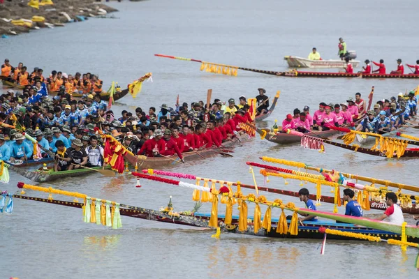 Tradicional Carrera Lanchas Largas Río Khlong Chakarai Ciudad Phimai Provincia —  Fotos de Stock