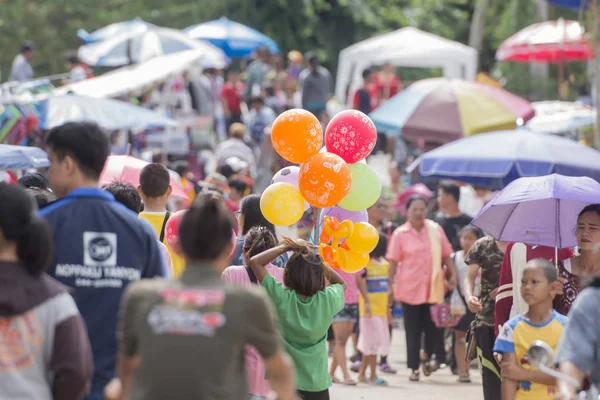 Markt Straat Traditionele Longboat Race Aan Khlong Chakarai Rivier Stad — Stockfoto