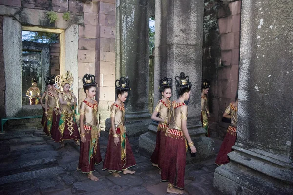 Vestido Tradicional Khmer Dança Meninas Templo Khmer Ruínas Festival Phimai — Fotografia de Stock