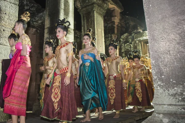 Vestido Tradicional Khmer Dança Meninas Templo Khmer Ruínas Festival Phimai — Fotografia de Stock