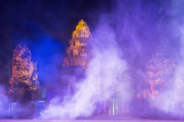 ses ve ışık gösterisi Khmer Tapınağı kalıntıları Provinz Nakhon Ratchasima Tayland Isan içinde Phimai Phimai Festivali. Tayland, Phimai, Kasım, 2017