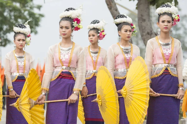 Traditional Thai Dance Tradititional Longboat Race Mun River Town Satuek — Stock Photo, Image