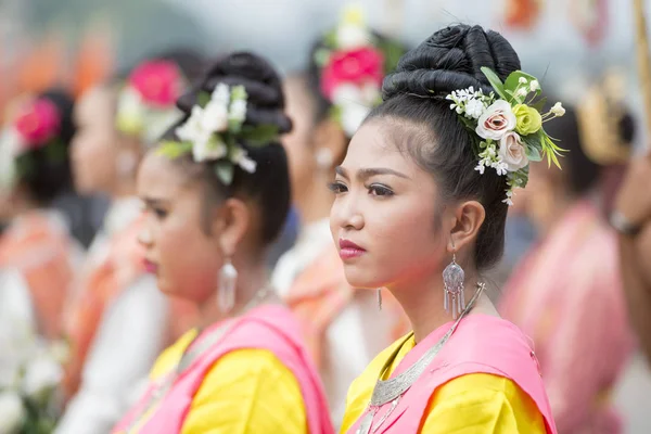 Traditional Thai Dance Tradititional Longboat Race Mun River Town Satuek — Stock Photo, Image