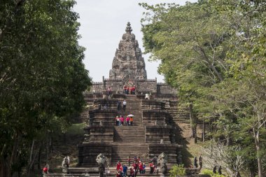 khmer Phanom basamak Historical Park Isan kuzeydoğu Tayland Buri Ram il Tapınağı kalıntıları. Tayland, Buriram, Kasım, 2017.