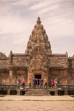 khmer Phanom basamak Historical Park Isan kuzeydoğu Tayland Buri Ram il Tapınağı kalıntıları. Tayland, Buriram, Kasım, 2017.