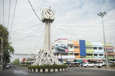 Saat Kulesi Buriram kuzeydoğu Tayland Isan Buri Ram il, şehir merkezinde. Tayland, Buriram, Kasım, 2017.