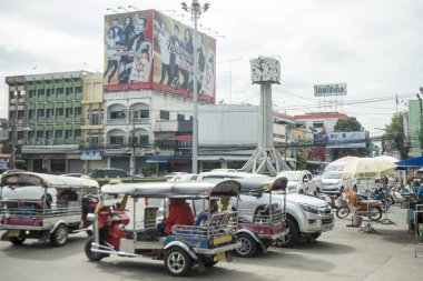 Saat Kulesi Buriram kuzeydoğu Tayland Isan Buri Ram il, şehir merkezinde. Tayland, Buriram, Kasım, 2017.