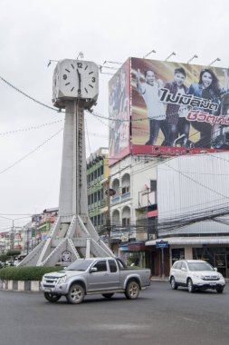Saat Kulesi Buriram kuzeydoğu Tayland Isan Buri Ram il, şehir merkezinde. Tayland, Buriram, Kasım, 2017.