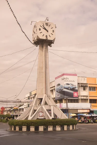 ブリラム ブリラム県はタイ東北部のイサーンでの市内中心部に時計塔 ブリラム 2017 — ストック写真