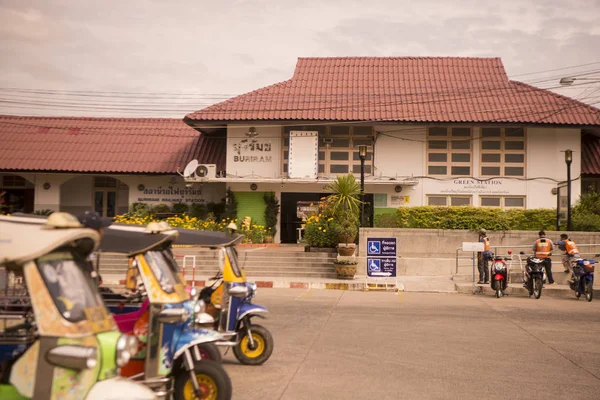 Tren İstasyonu, Buriram şehir Isan kuzeydoğu Tayland Buri Ram il. Tayland, Buriram, Kasım, 2017.