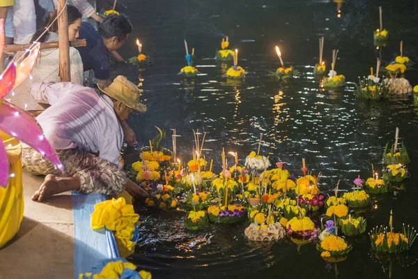 Фестиваль Loy Krathong Городе Бурирам Провинции Бури Рам Исане Северо — стоковое фото