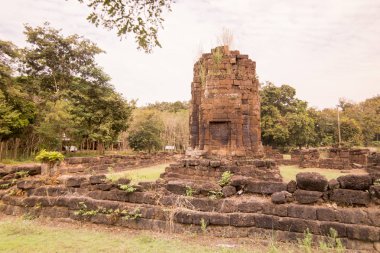 Prasat Wat Kok Ngew, Köyü, Sigara Suwan Buriram şehir Isan kuzeydoğu Tayland Buri Ram eyaletinin güneyinde. Tayland, Buriram, Kasım, 2017.