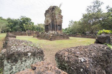 Prasat Wat Kok Ngew, Köyü, Sigara Suwan Buriram şehir Isan kuzeydoğu Tayland Buri Ram eyaletinin güneyinde. Tayland, Buriram, Kasım, 2017.