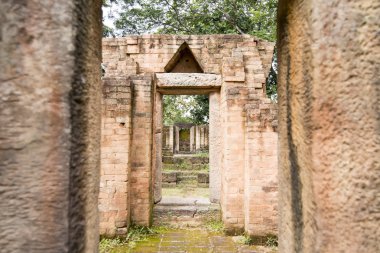 Prasat Buriram şehir Isan kuzeydoğu Tayland Buri Ram eyaletinin güneyinde tanga mahveder. Tayland, Buriram, Kasım, 2017.