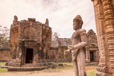 khmer Phanom basamak Historical Park Isan kuzeydoğu Tayland Buri Ram il Tapınağı kalıntıları. Tayland, Buriram, Kasım, 2017.