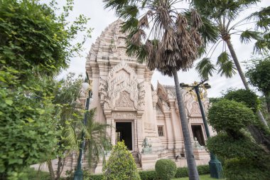 Şehir ayağı tapınak Buriram kuzeydoğu Tayland Isan Buri Ram il, şehir merkezinde. Tayland, Buriram, Kasım, 2017.