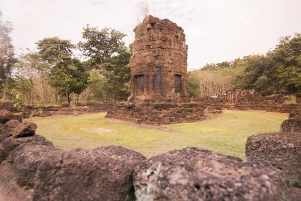 Prasat Wat Kok Ngew, Köyü, Sigara Suwan Buriram şehir Isan kuzeydoğu Tayland Buri Ram eyaletinin güneyinde. Tayland, Buriram, Kasım, 2017.