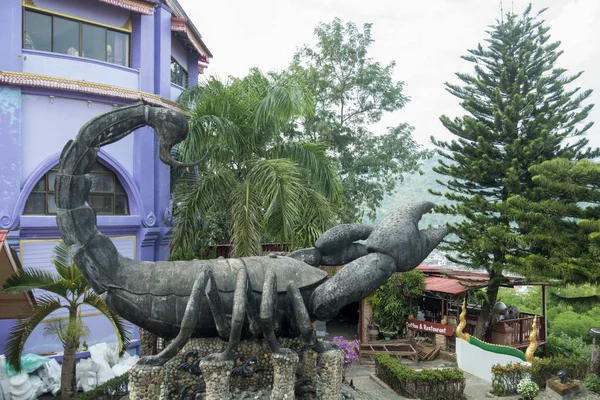 Μνημείο Scorpio Στο Wat Phra Doi Wao Temple Στην Πόλη — Φωτογραφία Αρχείου