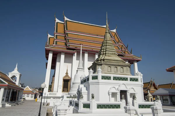 位于东南亚曼谷城市通布里的朝弗拉亚河的华特神殿 Wat Kanlayanamit Temple 2019年11月 — 图库照片