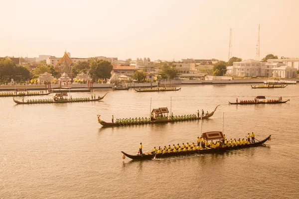 Uma Amostra Procissão Barcaça Real Rio Chao Phraya Cidade Bangkok — Fotografia de Stock