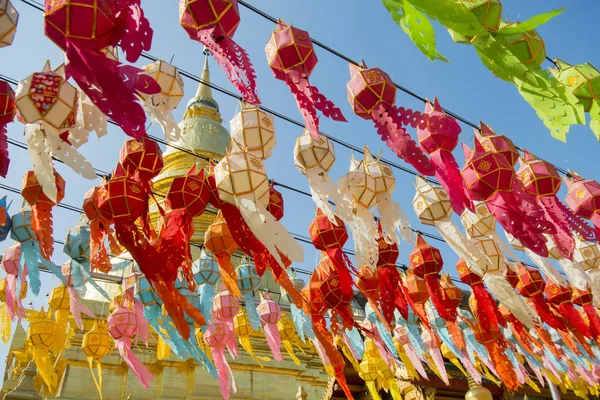 TAILANDIA LAMPHUN WAT PHRA QUE HARIPHUNCHAI — Foto de Stock