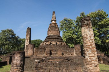 Wat Phra Kaeo, Kuzey Tayland 'da Kamphaeng Phet şehrinin tarihi parkında. Tayland, Kamphaeng Phet, Kasım 2019
