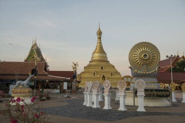 Wat Phra Borommathat Chediyaram, Kuzey Tayland 'ın Kamphaeng Phet şehrindeki Kamphaeng Phet kasabasında. Tayland, Kamphaeng Phet, Kasım 2019