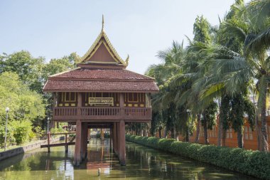 Kuzey Tayland 'da Kamphaeng Phet şehrindeki Wat Khu Yang Tapınağı ve Kraliyet Manastırı. Tayland, Kamphaeng Phet, Kasım 2019