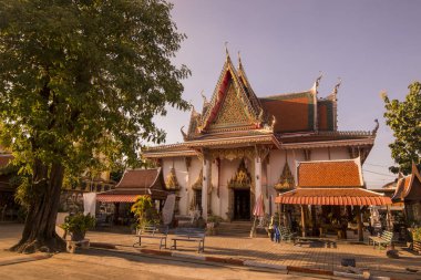 Kuzey Tayland 'ın Kamphaeng Phet eyaletindeki Kamphaeng Phet kasabasında Wat Sadej. Tayland, Kamphaeng Phet, Kasım 2019
