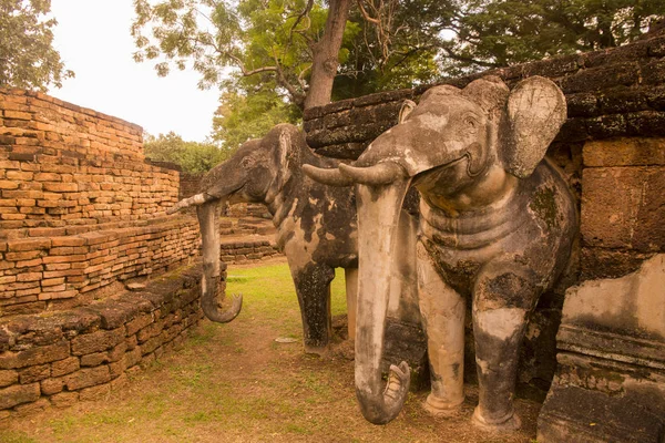 Elephant Statue Wat Phra Kaeo Historical Park Town Kamphaeng Phet — Stock Photo, Image