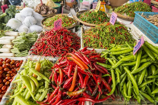 Frisches Gemüse Auf Dem Lebensmittelmarkt Der Stadt Kamphaeng Phet Der — Stockfoto