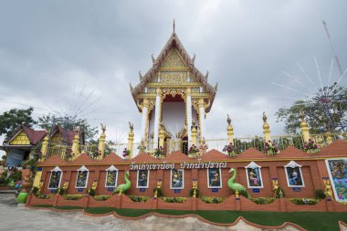 Tayland 'ın güneyindeki Pranburi kasabası yakınlarındaki Wat Khao Noi Tayland' ın Hua Hin kasabası. Tayland, Hua Hin, Kasım 2019
