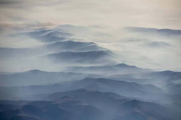Una Vista Aérea Sobre Cordillera Los Cárpatos Rumania Este Eorope —  Fotos de Stock