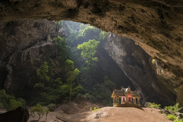 Tham Phraya Nakhon Mağarası Nın Khua Kharuehat Pavilyonu Tayland Güneyindeki — Stok fotoğraf