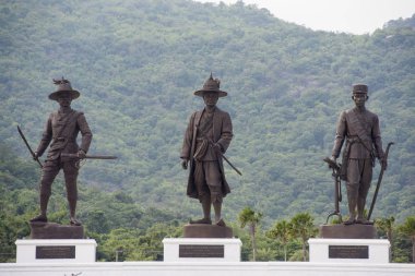 Tayland 'ın Hua Hin kasabası yakınlarındaki Rajabhakti Parkı' ndaki eski kralların 7 heykeli. Tayland, Hua Hin, Kasım 2019