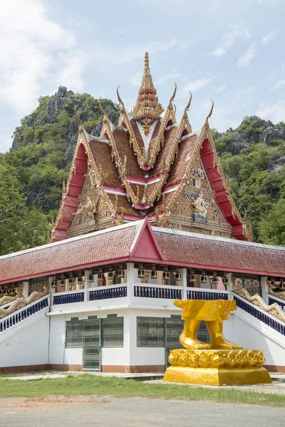 Templo Wat Khao Daeng Sam Roi Yot Nationalpark Cerca Ciudad —  Fotos de Stock