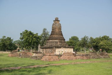 Wat Chedi Si Hong Tayland 'ın Provinz Sukhothai şehrindeki Sukhothai' deki tarihi parkta. Tayland, Sukhothai, Kasım 2019