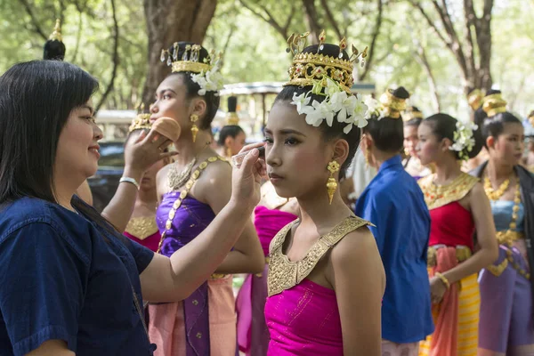 Tradicional Povo Tailandês Dresst Loy Krathong Festival Parque Histórico Sukhothai — Fotografia de Stock